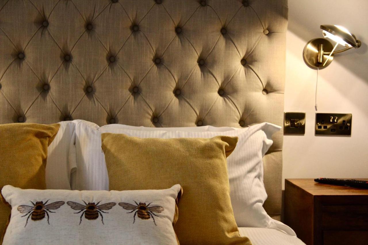 Upstairs At 33 - Self Check In Boutique Accommodation In Worcester Centre Exteriör bild