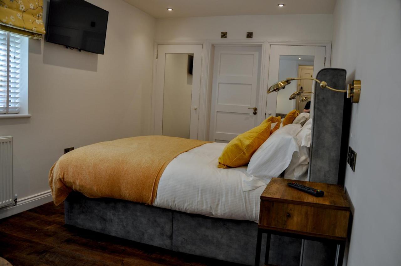 Upstairs At 33 - Self Check In Boutique Accommodation In Worcester Centre Exteriör bild