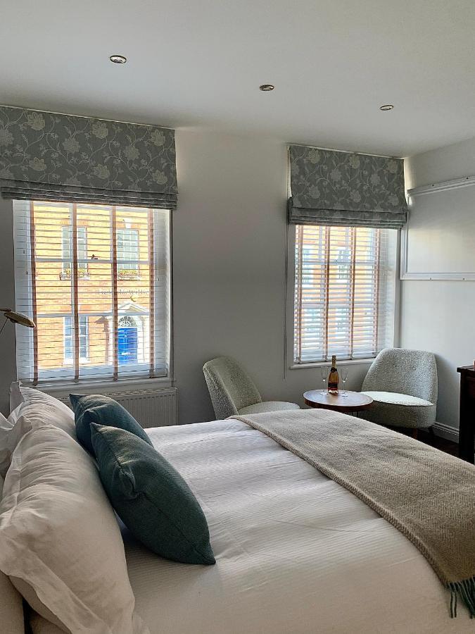 Upstairs At 33 - Self Check In Boutique Accommodation In Worcester Centre Exteriör bild