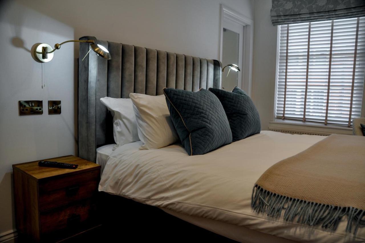 Upstairs At 33 - Self Check In Boutique Accommodation In Worcester Centre Exteriör bild